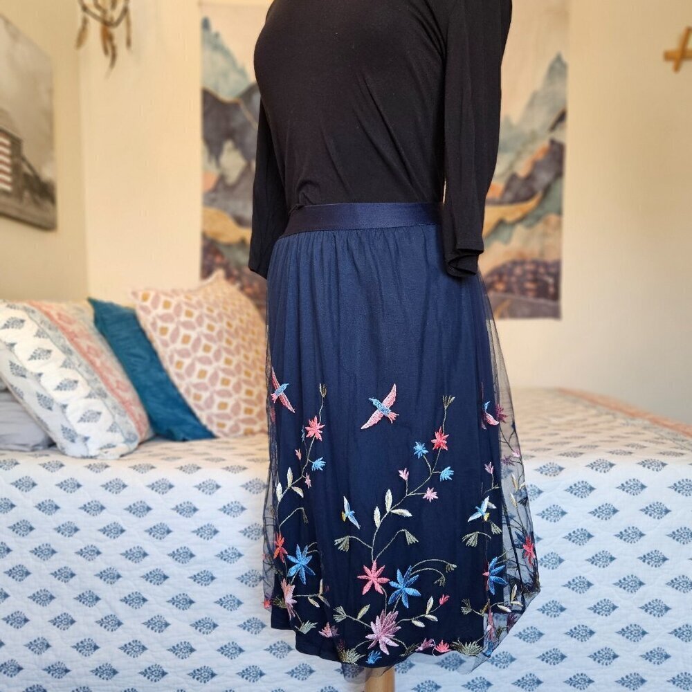 Reserved Navy Embroidered Floral Tulle Midi Skirt S - Picture 4 of 14